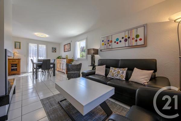 Maison à vendre  5 pièces - 97,43 m 2   RUMILLY  - 74