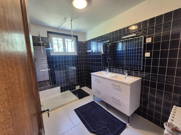 Vente Villa 6 pièces 160 m2 à Le Cannet-des-Maures