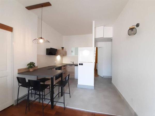 Appartement 2 pièces                                        - 38000 Grenoble Réf : 5580