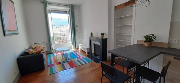 Appartement 2 pièces                                        - 38000 Grenoble Réf : 5580