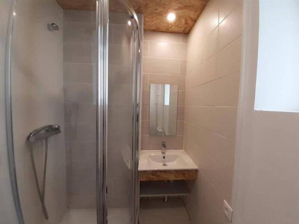 Appartement 2 pièces                                        - 38000 Grenoble Réf : 5580
