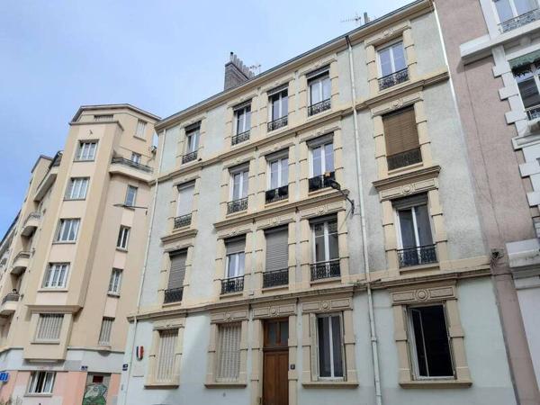 Appartement 2 pièces                                        - 38000 Grenoble Réf : 5580
