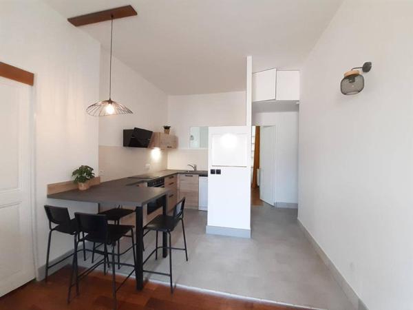 Appartement 2 pièces                                        - 38000 Grenoble Réf : 5580