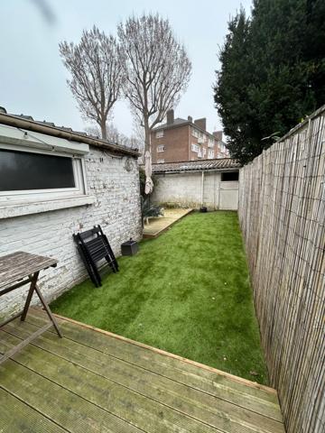 MAISON MEUBLEE JARDIN GARAGE