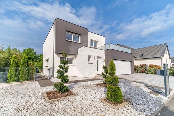 Maison 3 chambre(s) à vendre - Saint-Louis, Haut-Rhin - 68