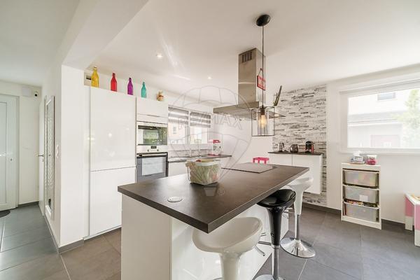 Maison 3 chambre(s) à vendre - Saint-Louis, Haut-Rhin - 68