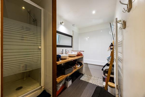 Maison
         5 pièces
        - 113 m² Exclusivité 399 000 € *