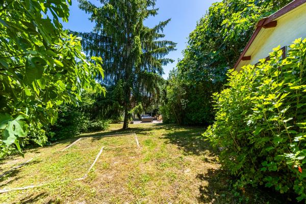 Maison
         5 pièces
        - 113 m² Exclusivité 399 000 € *