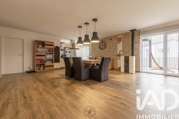 Maison à vendre 5 pièces 115 m² Cosnes-et-Romain