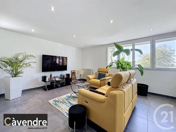 Appartement F4 à vendre  4 pièces - 101,10 m 2   AVIGNON  - 84
