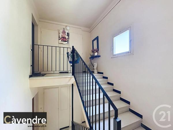 Appartement F4 à vendre  4 pièces - 101,10 m 2   AVIGNON  - 84