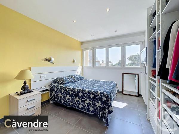Appartement F4 à vendre  4 pièces - 101,10 m 2   AVIGNON  - 84