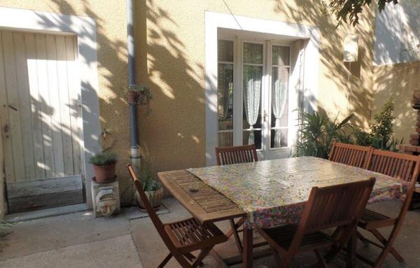 MONTELIMAR - Quartier St James - Maison ancienne (1880) avec jardin et piscine