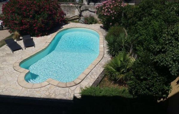 MONTELIMAR - Quartier St James - Maison ancienne (1880) avec jardin et piscine