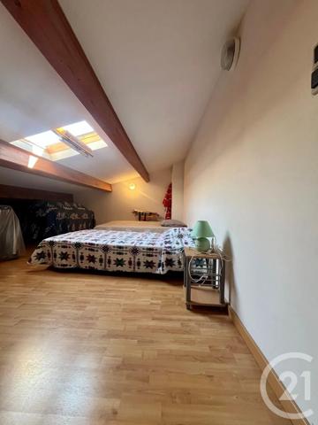 Maison à vendre  4 pièces - 135,30 m 2   ST CYR SUR MER  - 83