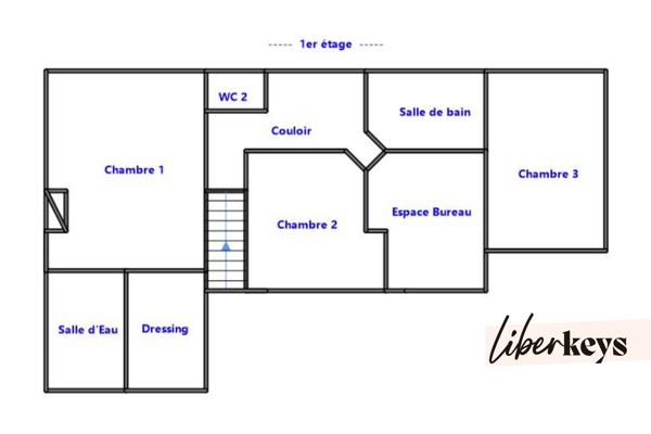 Maison de caractère 162 m² avec jardin paysager et stationnements.