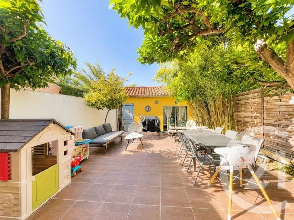 Appartement F4 à vendre  4 pièces - 77 m 2   COGOLIN  - 83