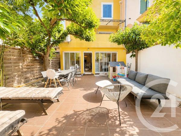 Appartement F4 à vendre  4 pièces - 77 m 2   COGOLIN  - 83
