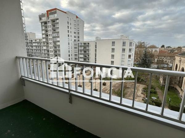 Location Studio 24.13 m² - 14 PLACE CHARLES DE GAULLE Saint Gratien 95210