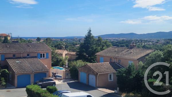 Appartement F4 à vendre  4 pièces - 124 m 2   FREJUS  - 83