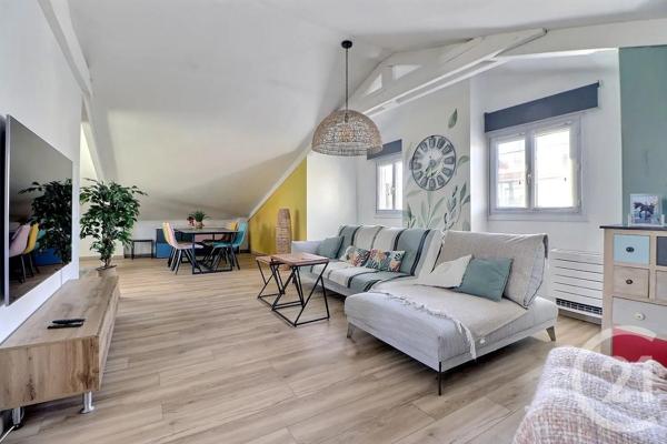 Appartement F4 à vendre  4 pièces - 124 m 2   FREJUS  - 83