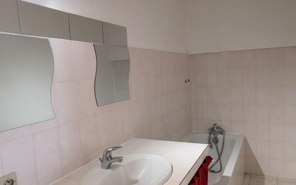 Appartement à louer    2 pièces •  Cabrières