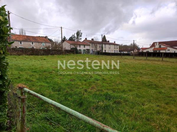 Terrain constructible à La Chapelle Saint Laurent 2178 m2