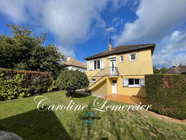 Maison à vendre MAISON DE VILLAGE 1 chambre, dépendances (studio) , garage , terrain 750 m²