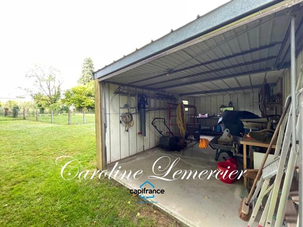 Maison à vendre MAISON DE VILLAGE 1 chambre, dépendances (studio) , garage , terrain 750 m²