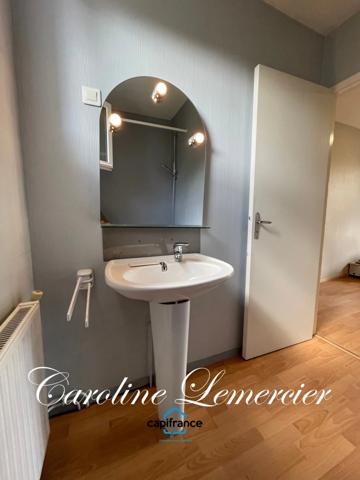 Maison à vendre MAISON DE VILLAGE 1 chambre, dépendances (studio) , garage , terrain 750 m²