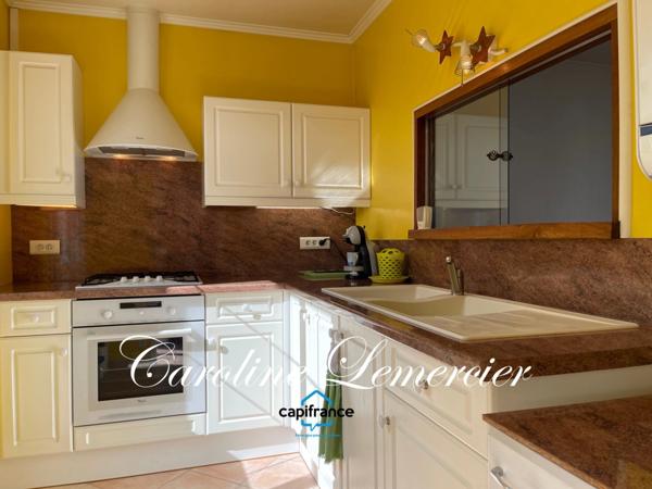 Maison à vendre MAISON DE VILLAGE 1 chambre, dépendances (studio) , garage , terrain 750 m²