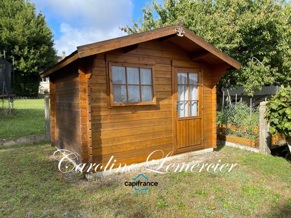 Maison à vendre MAISON DE VILLAGE 1 chambre, dépendances (studio) , garage , terrain 750 m²