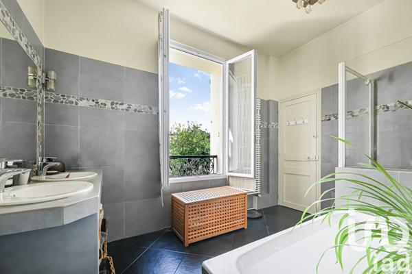 Maison à vendre 8 pièces 232 m² Colombes