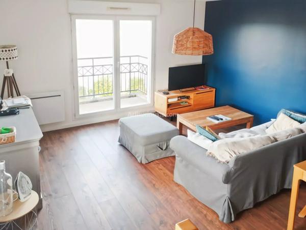 Location                                                      Appartement
                        
                     3 pièces                                         à Chanteloup-en-Brie