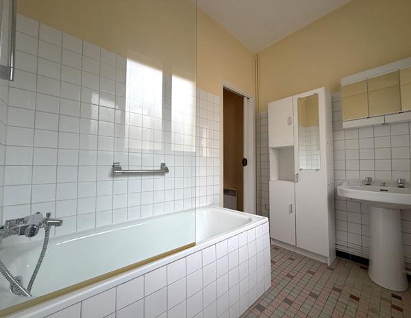 AGEN CENTRE VILLE - Maison de ville de 102 m² avec garage, extérieur et dépendance