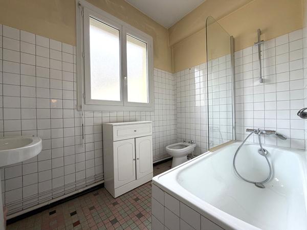 AGEN CENTRE VILLE - Maison de ville de 102 m² avec garage, extérieur et dépendance