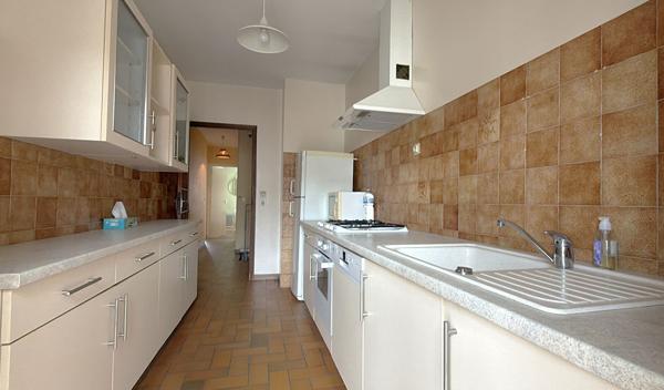 AGEN CENTRE VILLE - Maison de ville de 102 m² avec garage, extérieur et dépendance
