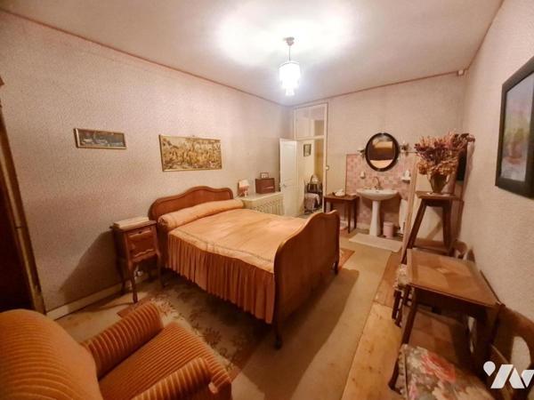 MAISON DE BOURG - A VENDRE- VILLEDIEU LE CHATEAU (41800)