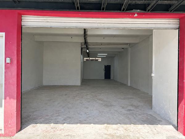 Local commercial Fort De France 194.81 m2