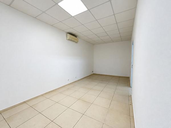 Local commercial Fort De France 194.81 m2