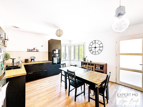 Roussillon (38150) **Maison lumineuse et rénovée & sous-sol complet à exploiter idéalement située à Roussillon**