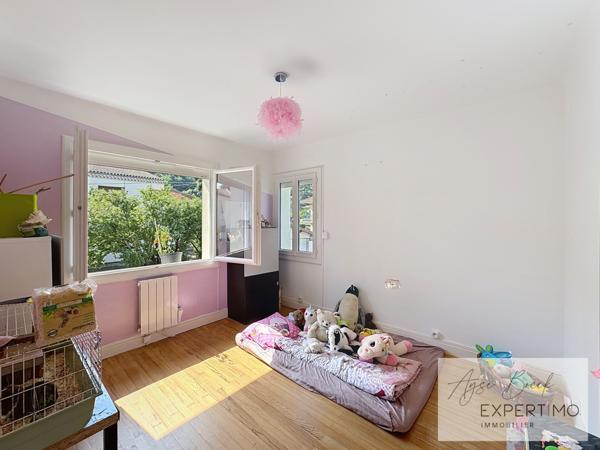 Roussillon (38150) **Maison lumineuse et rénovée & sous-sol complet à exploiter idéalement située à Roussillon**