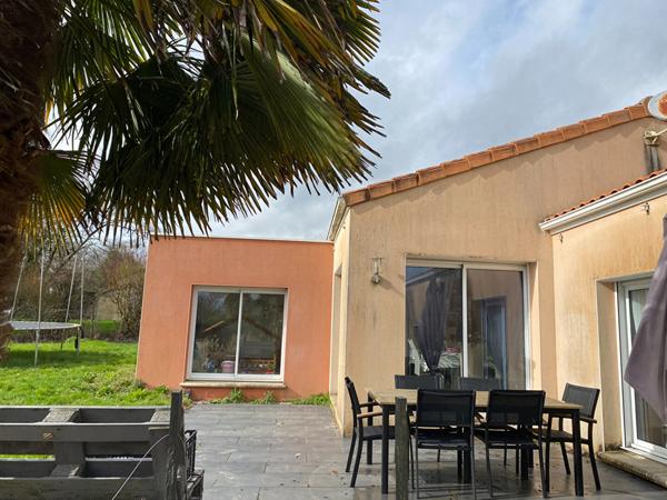 Maison de plain pied de 116m², 4 chambres sur un terrain de 1200m² à Clazay