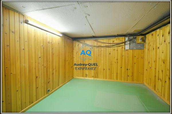 Maison de plain-pied à vendre - 6 pièces - 134 m² habitables (253 m² total) - Terrain 1098 m² - VALSERHONE (01)