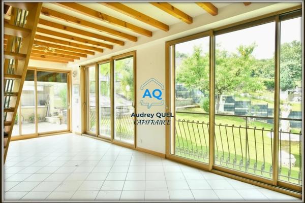 Maison de plain-pied à vendre - 6 pièces - 134 m² habitables (253 m² total) - Terrain 1098 m² - VALSERHONE (01)