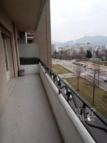 GRENOBLE, T1 bis avec balcon