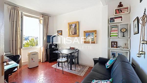 Quartier historique du Panier, Appartement T2 proche de la mer, vue sur Notre Dame de la Garde