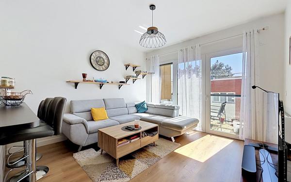 Appartement à vendre    2 pièces • 43,40 m2 Voisins-le-Bretonneux