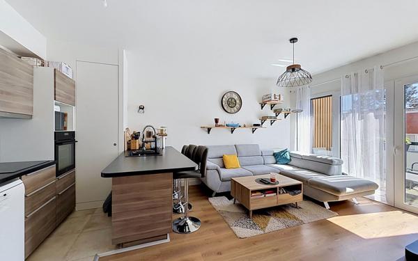 Appartement à vendre    2 pièces • 43,40 m2 Voisins-le-Bretonneux