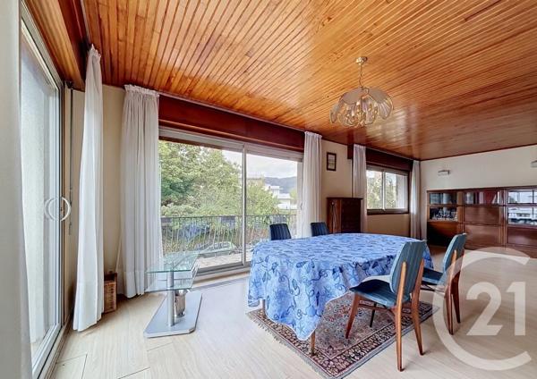 Maison à vendre  6 pièces - 236,07 m 2   CHAMALIERES  - 63